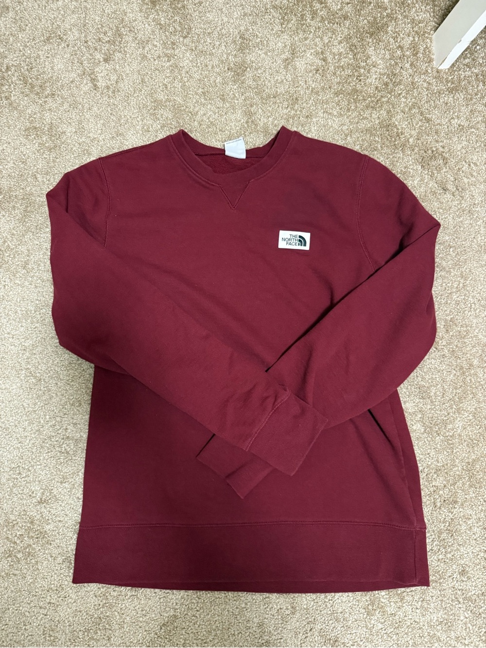 The North Face Men’s Crewneck Sweatshirt - Burgundy. B44